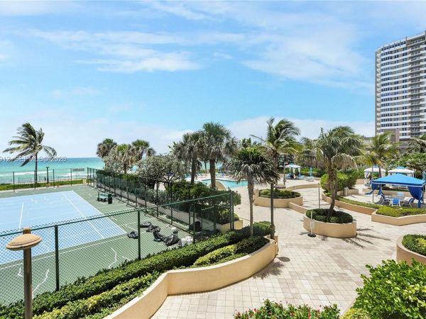 1912 S Ocean Dr, Unit 3D, Hallandale Beach, FL 33009