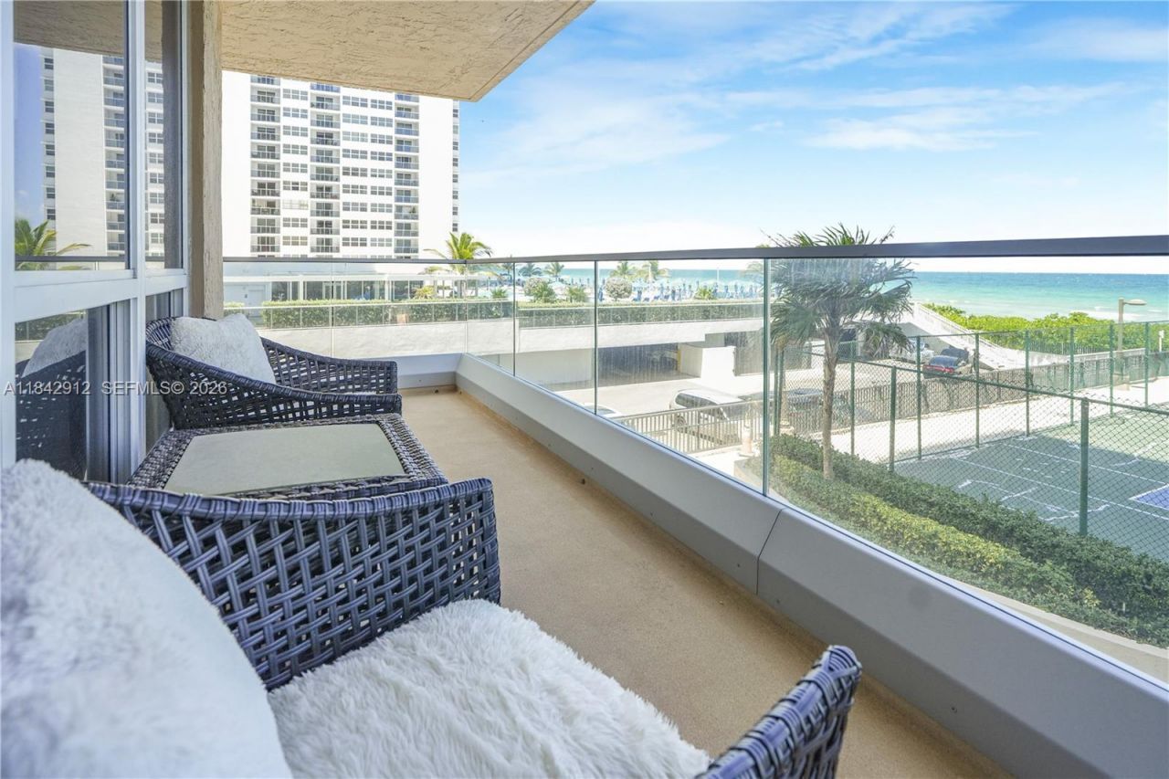 1912 S Ocean Dr, Unit 3D, Hallandale Beach, FL 33009 Photo