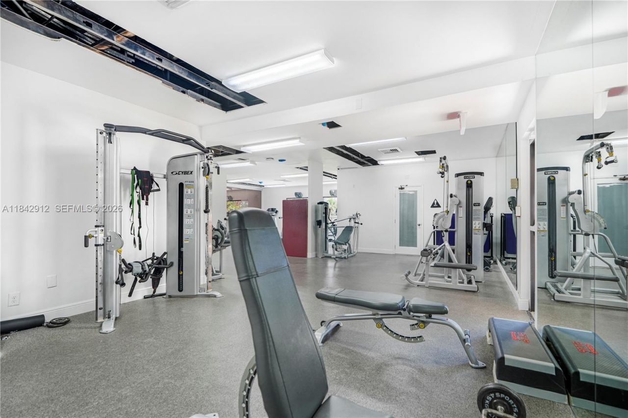 1912 S Ocean Dr, Unit 3D, Hallandale Beach, FL 33009 Photo