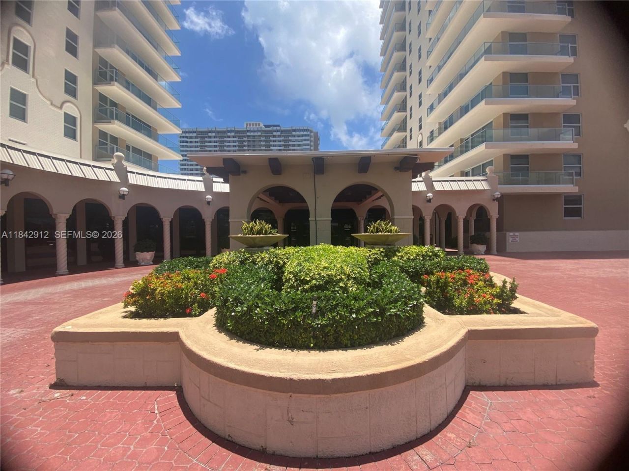 1912 S Ocean Dr, Unit 3D, Hallandale Beach, FL 33009 Photo