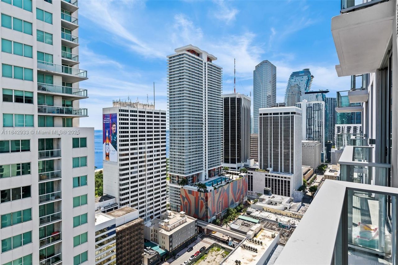 227 NE 2nd St, Unit 2911, Miami, FL 33132 Photo