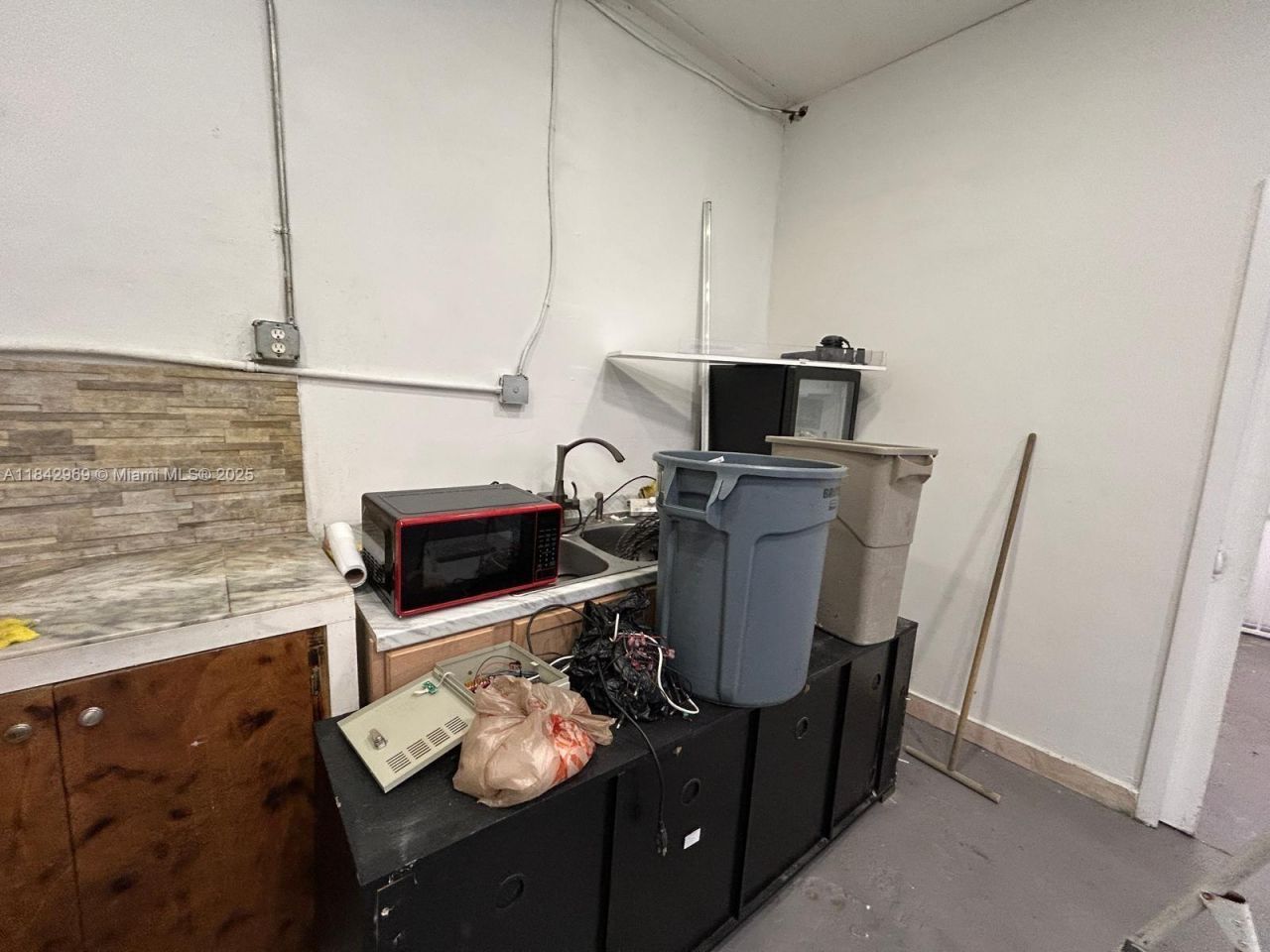 622 E 9th Street, Hialeah, FL 33010 Photo