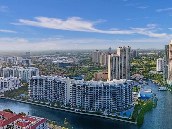3250 NE 188th St, Unit 402, Aventura, FL 33180