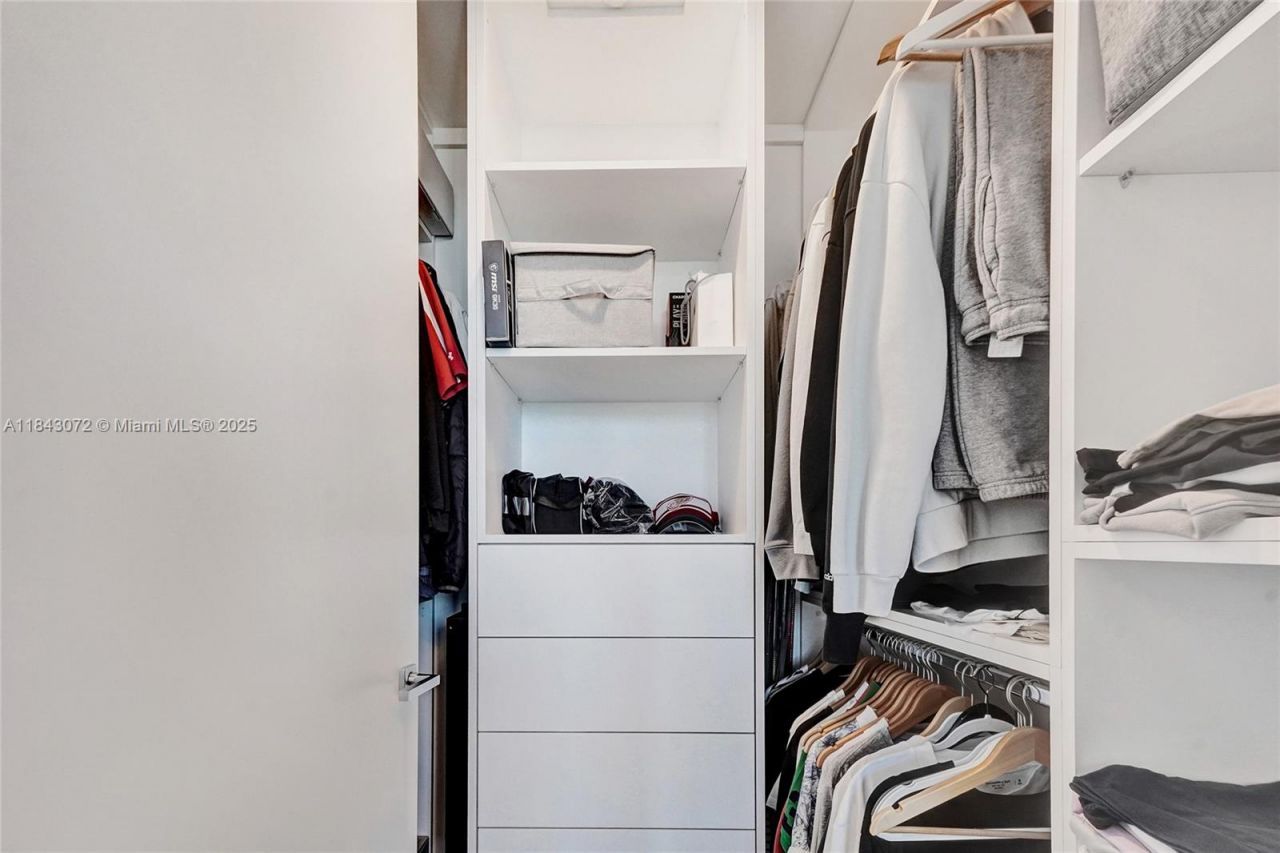 3250 NE 188th St, Unit 402, Aventura, FL 33180 Photo