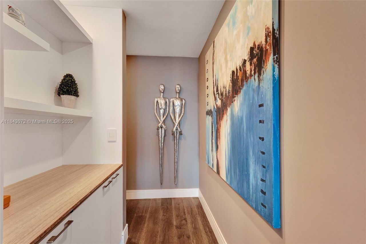 3250 NE 188th St, Unit 402, Aventura, FL 33180 Photo