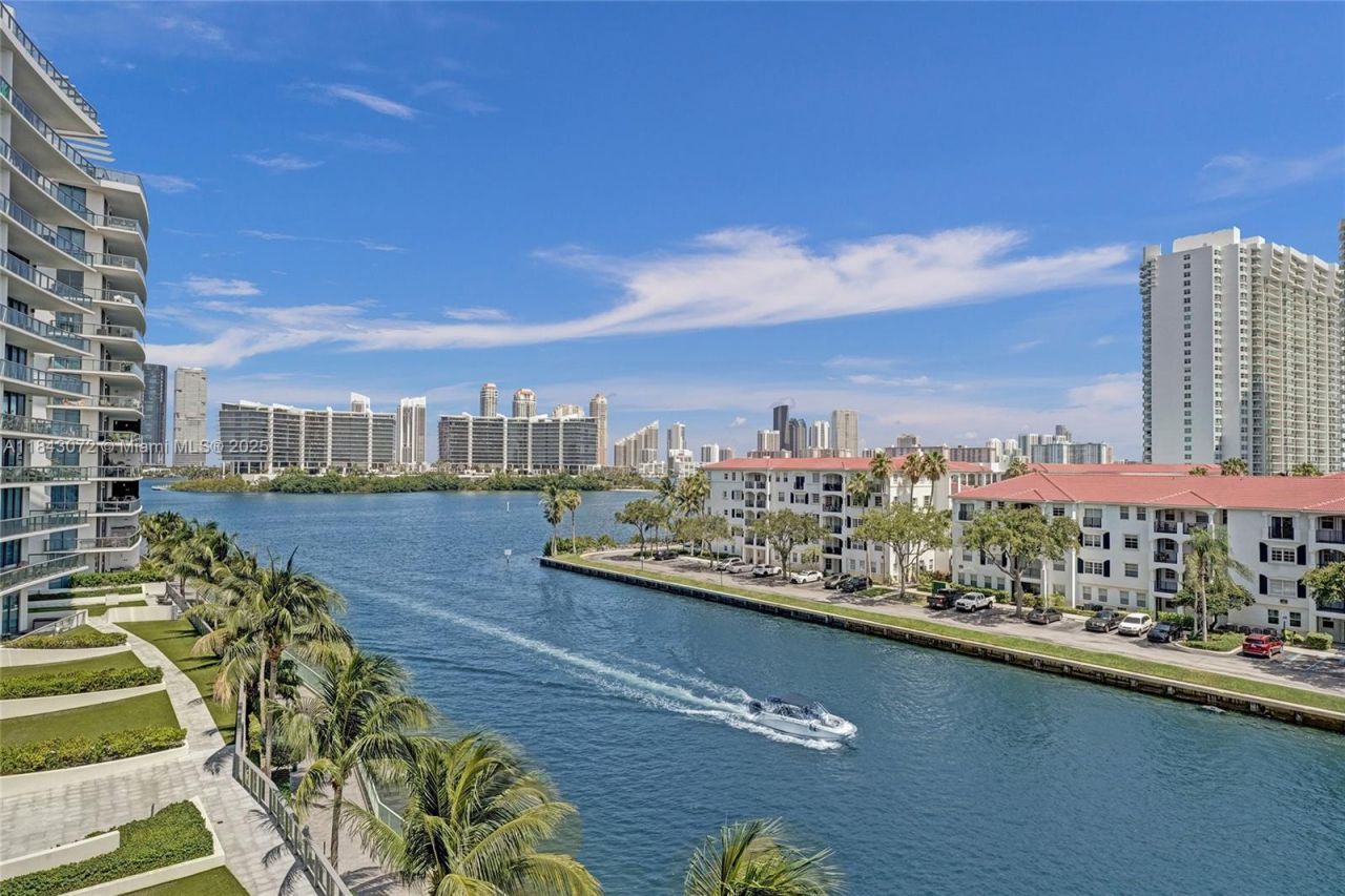 3250 NE 188th St, Unit 402, Aventura, FL 33180 Photo