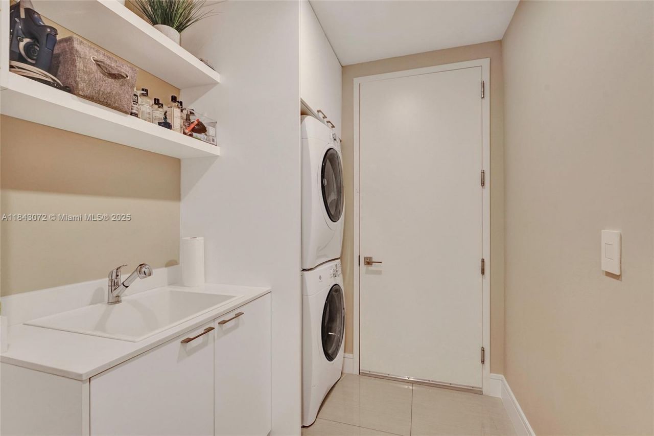 3250 NE 188th St, Unit 402, Aventura, FL 33180 Photo