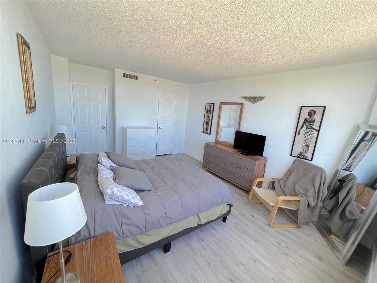 1500 Bay Rd, Unit 808S, Miami Beach, FL 33139 Photo