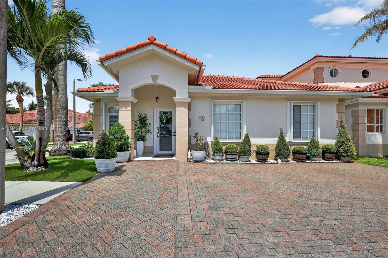 7291 NW 173rd Dr, Unit 100, Hialeah, FL 33015 Photo