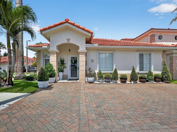 7291 NW 173rd Dr, Unit 100, Hialeah, FL 33015