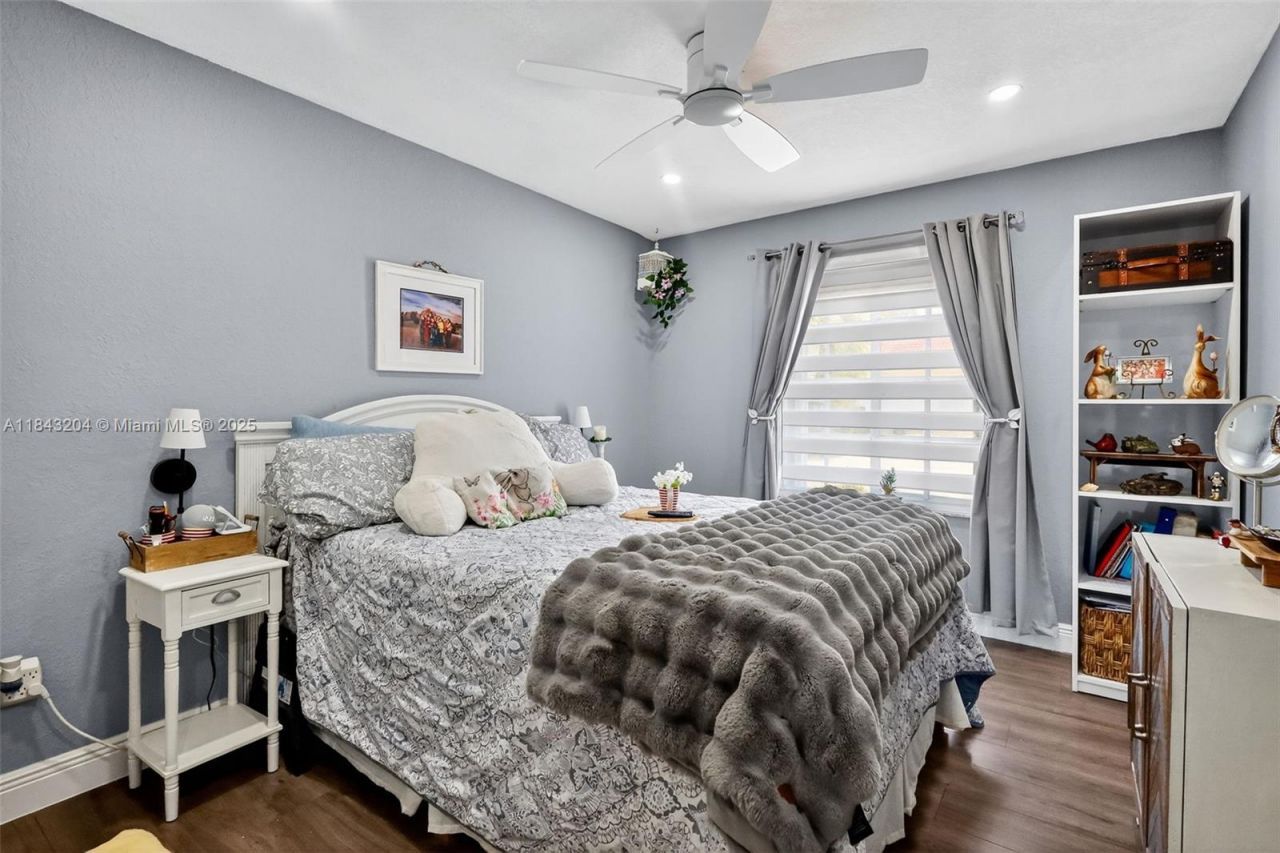 7291 NW 173rd Dr, Unit 100, Hialeah, FL 33015 Photo