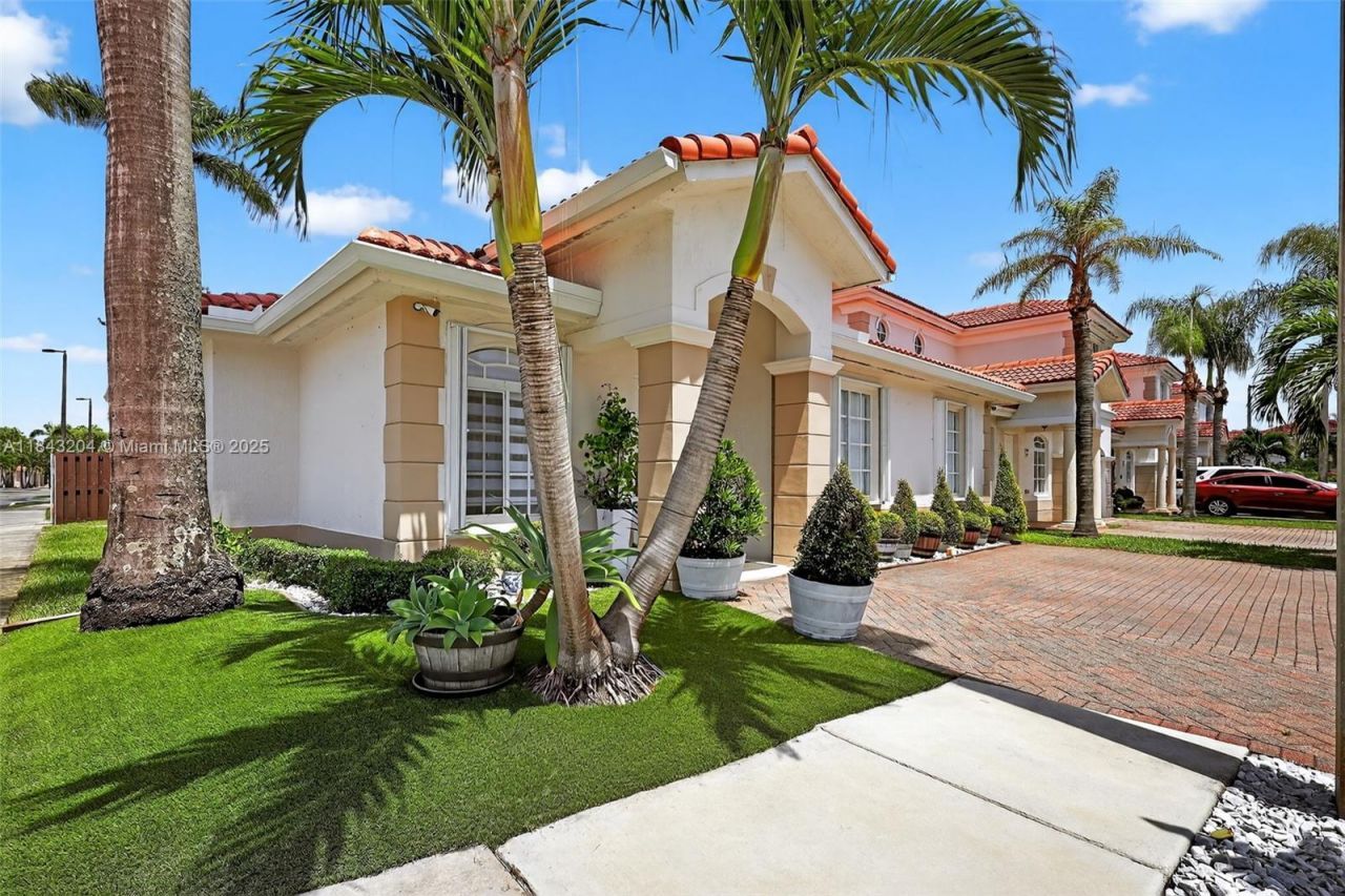 7291 NW 173rd Dr, Unit 100, Hialeah, FL 33015 Photo