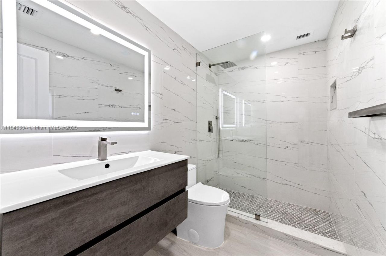 2881 NE 32nd St, Unit 115, Fort Lauderdale, FL 33306 Photo