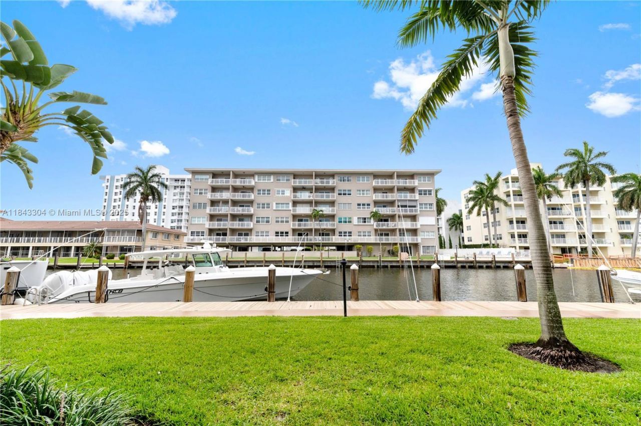 2881 NE 32nd St, Unit 115, Fort Lauderdale, FL 33306 Photo