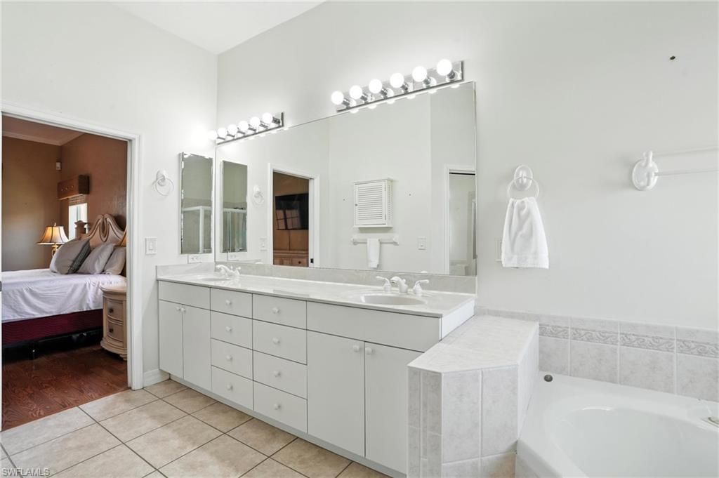 3929 SW 26th Ave, Cape Coral, FL 33914 Photo