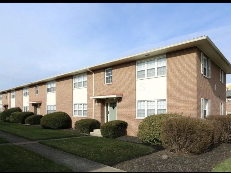 1813 Kenny Road, Unit 1809, Columbus, OH 43212 Photo 1