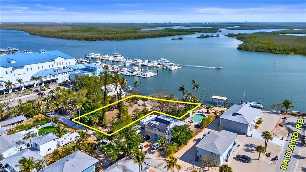 4851 Dolphin Ln, Fort Myers Beach, FL 33931 Photo