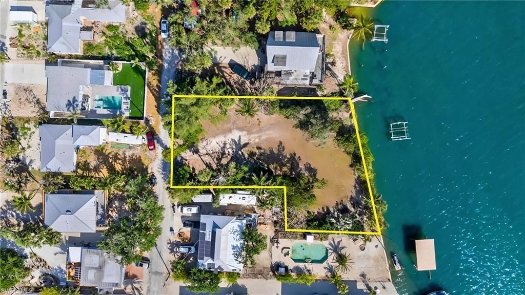 4851 Dolphin Ln, Fort Myers Beach, FL 33931 Photo