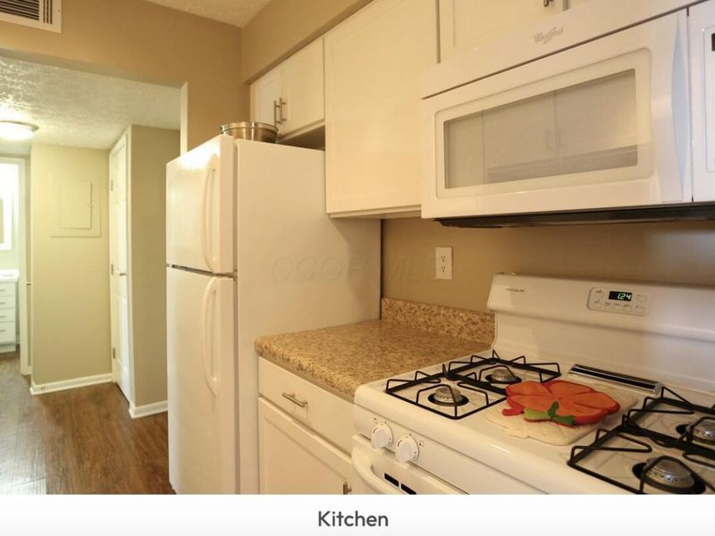 858 Kinnear Road, Columbus, OH 43212 Photo 4