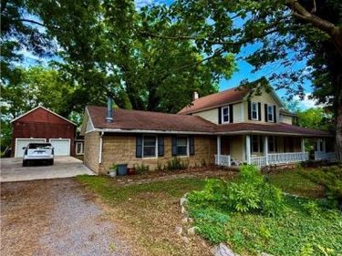 4319 State Route 90, Union Springs, NY 13160