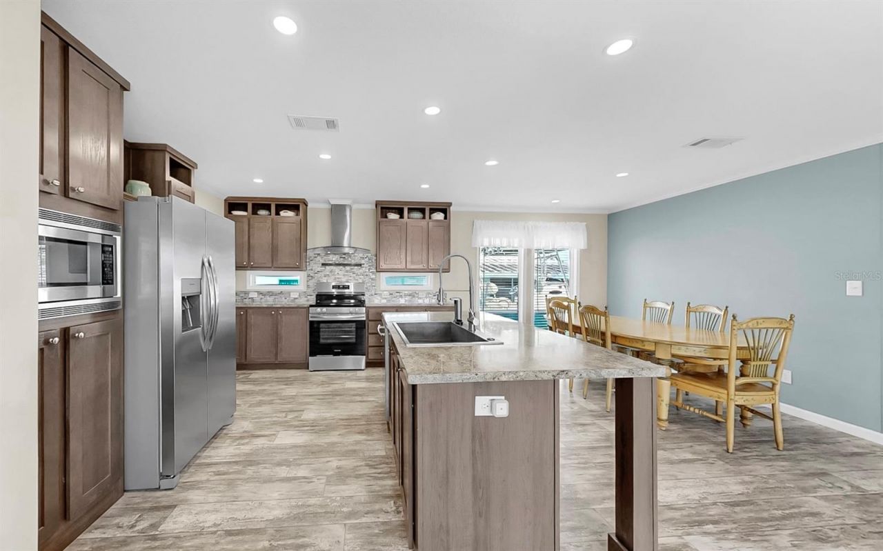 420 49th Street E, Unit 64, Palmetto, FL 34221 Photo