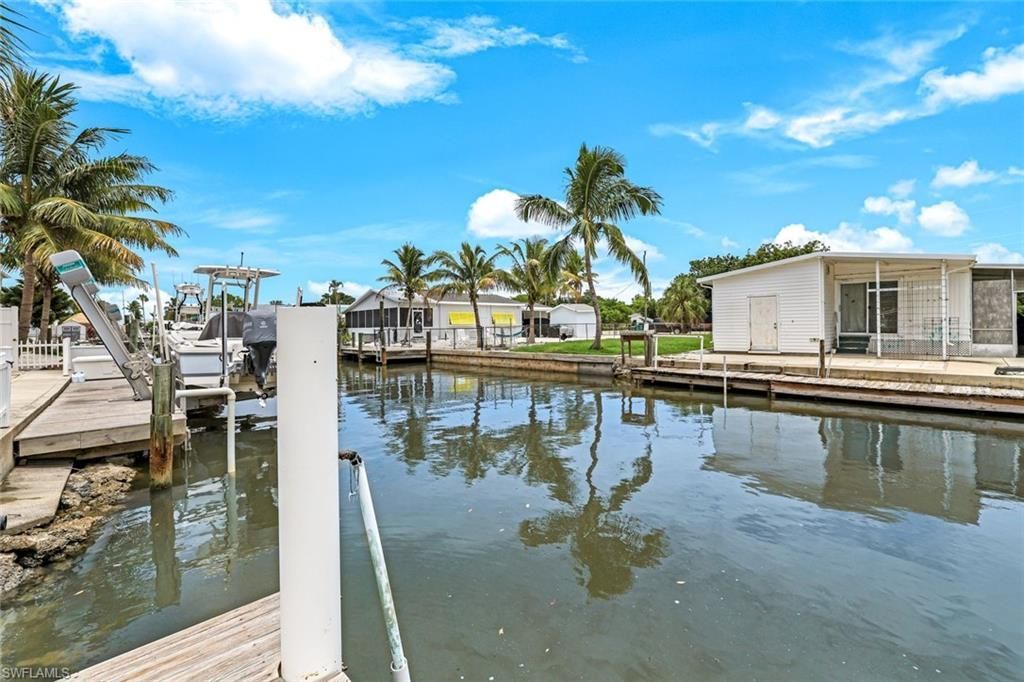 627 Palm Ave, Goodland, FL 34140 Photo