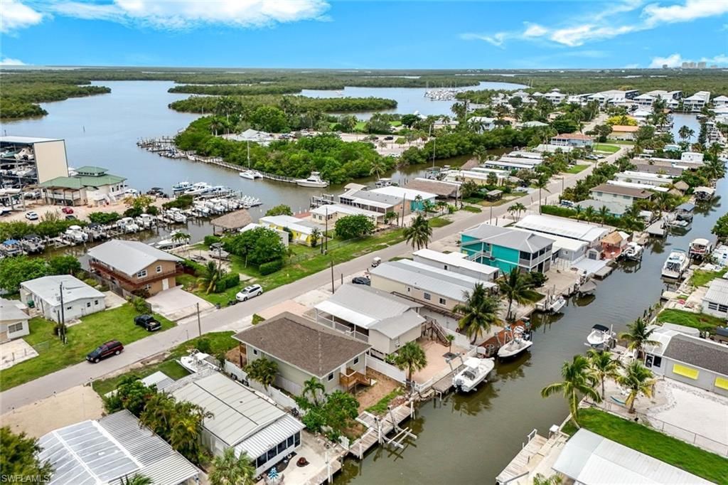 627 Palm Ave, Goodland, FL 34140 Photo