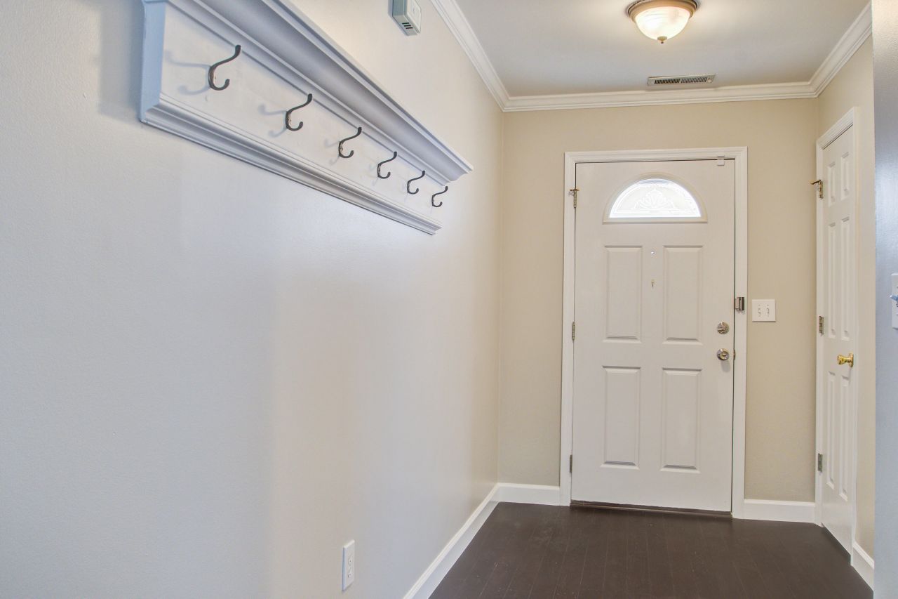 8357 Waltham Road Photo 4