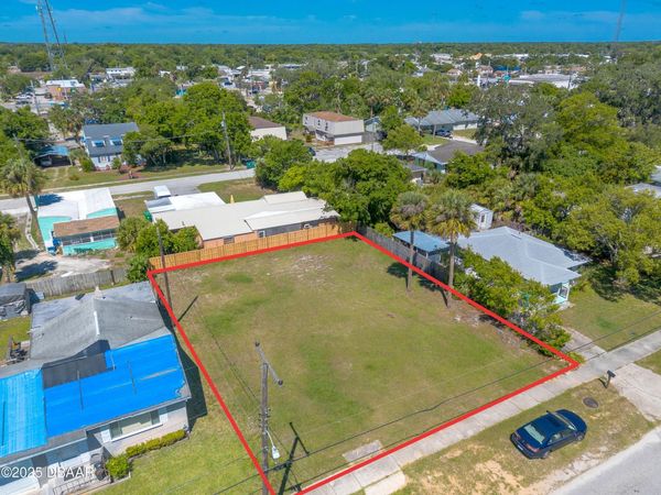 140 Daytona Avenue, Holly Hill, FL 32117
