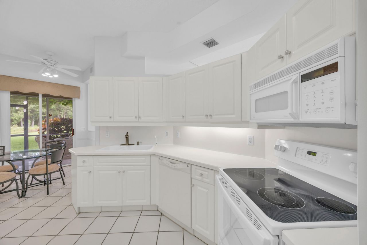 10172 Andover Coach Circle, Unit G2, Lake Worth, FL 33449 Photo