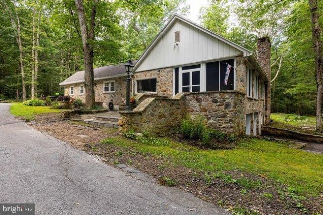 10246 Golf Course Road, Fayetteville, PA 17222 Main Photo