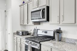 614 Hilchot Drive photo 4