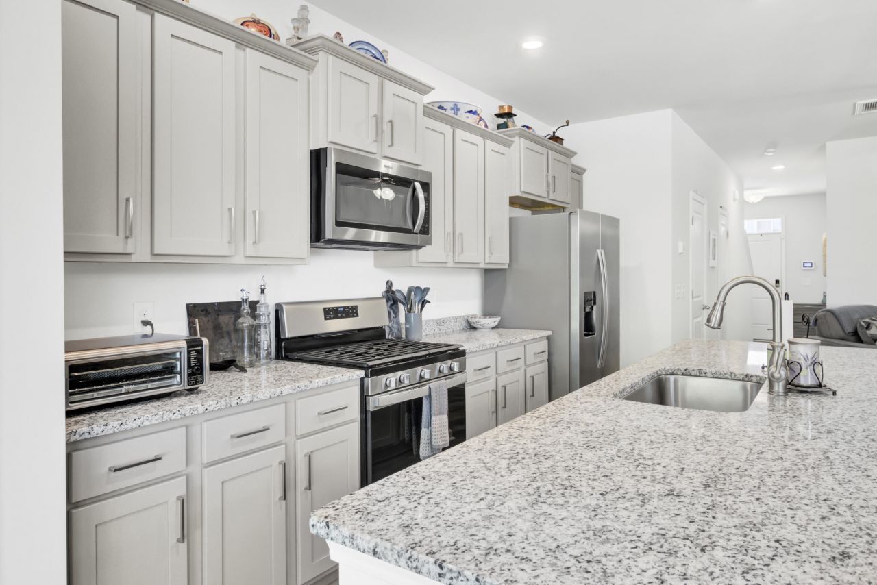 614 Hilchot Drive Photo 7