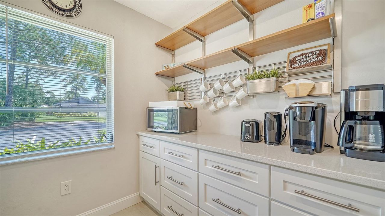 7820 Palm Aire Lane, Sarasota, FL 34243 Photo