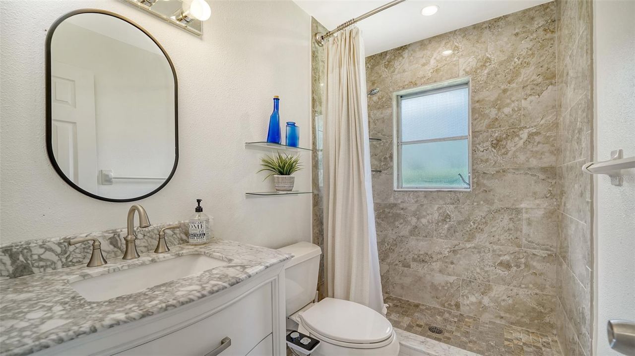 7820 Palm Aire Lane, Sarasota, FL 34243 Photo