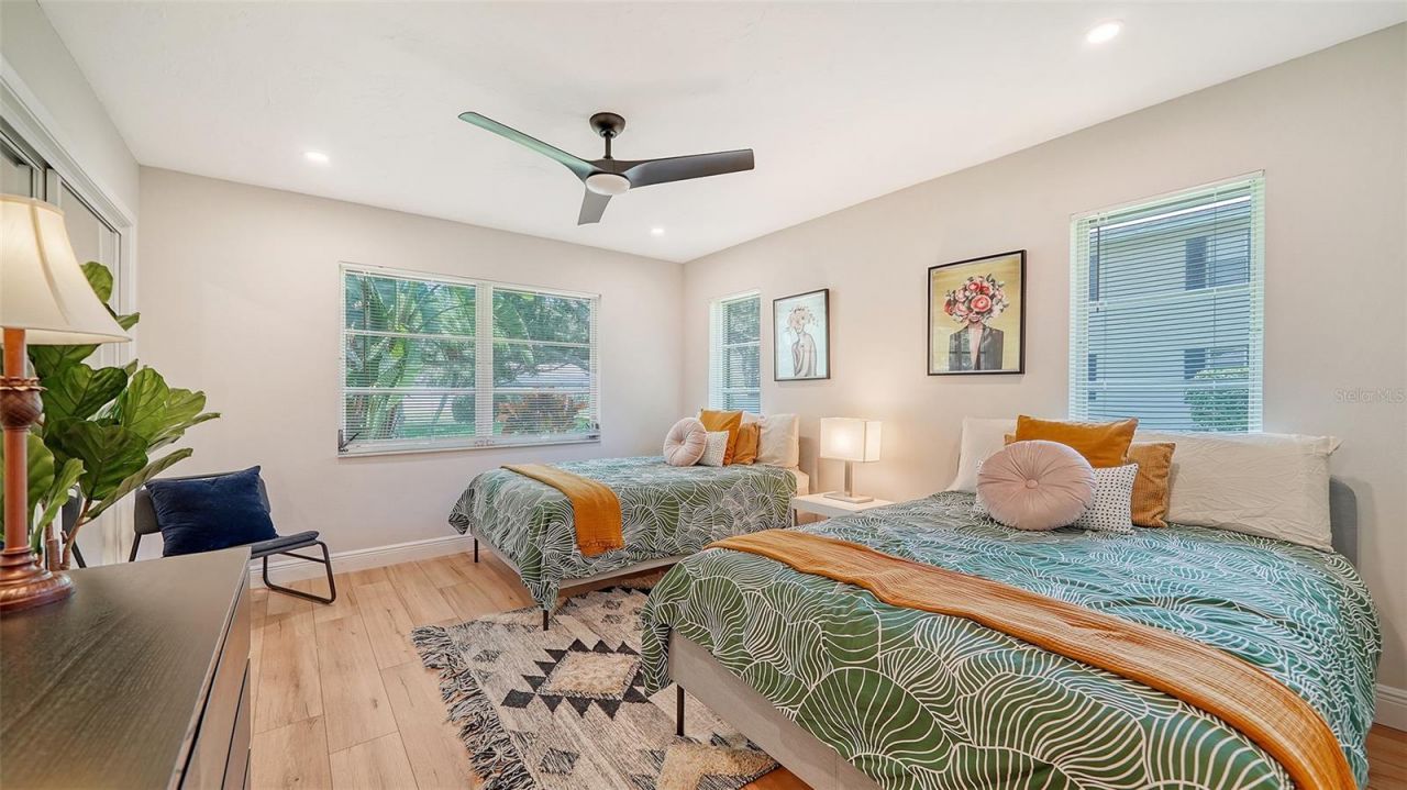 7820 Palm Aire Lane, Sarasota, FL 34243 Photo