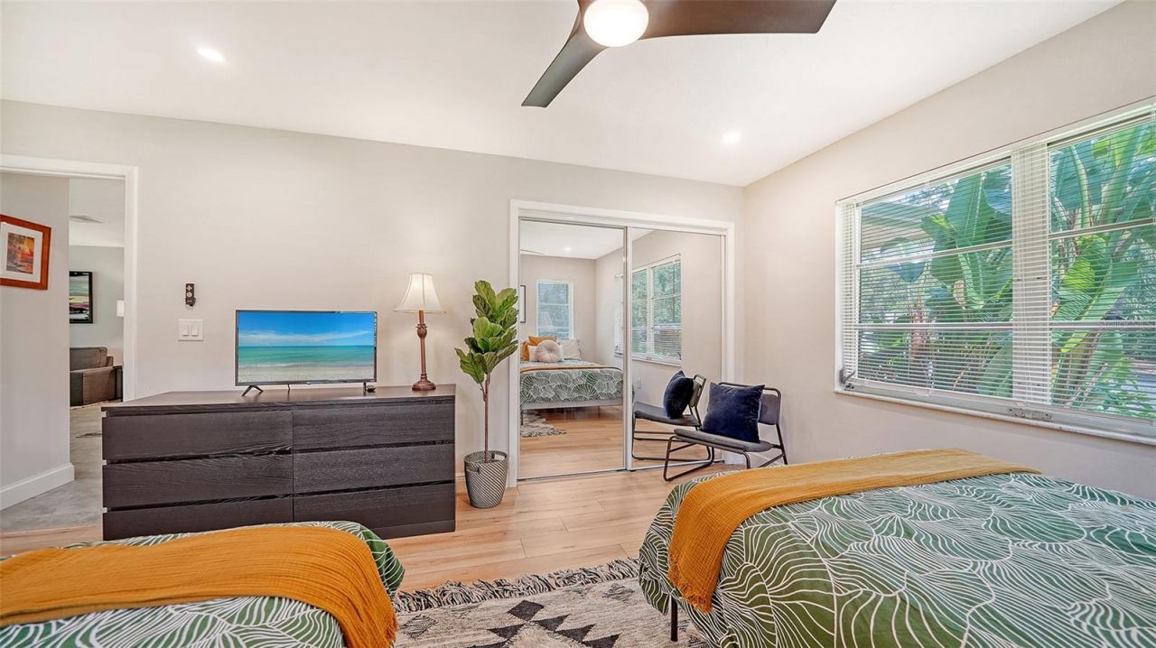 7820 Palm Aire Lane, Sarasota, FL 34243 Photo