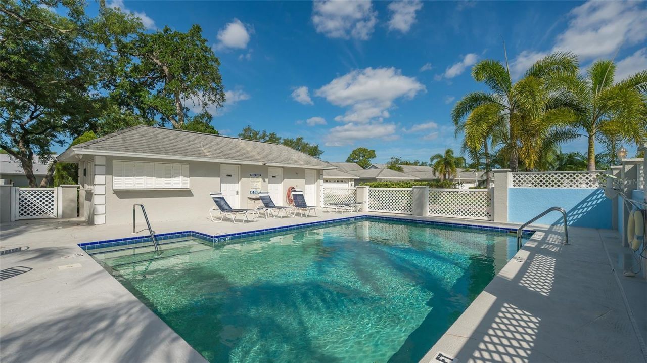 7820 Palm Aire Lane, Sarasota, FL 34243 Photo