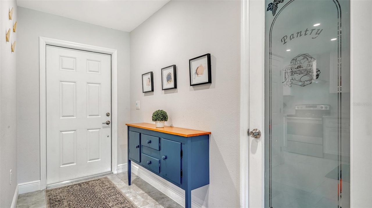 7820 Palm Aire Lane, Sarasota, FL 34243 Photo