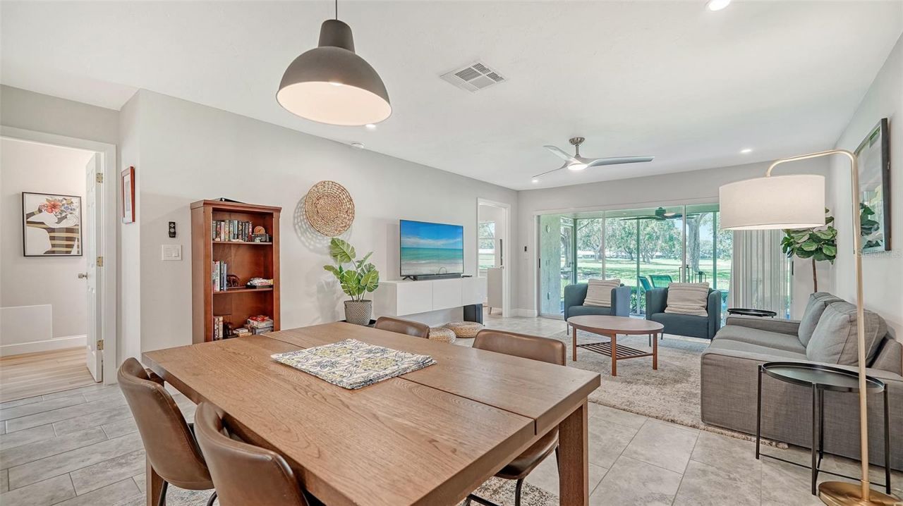 7820 Palm Aire Lane, Sarasota, FL 34243 Photo