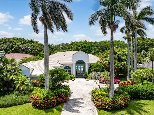 13795 Le Bateau Lane, Palm Beach Gardens, FL 33410