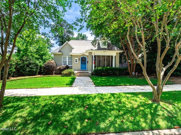 829 Belhaven Street, Jackson, MS 39202