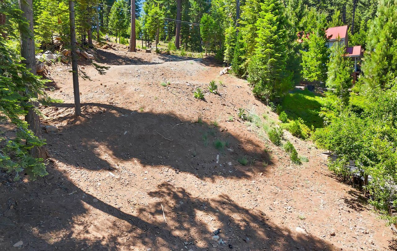 662 Peninsula Drive, Lake Almanor, CA 96137 Photo