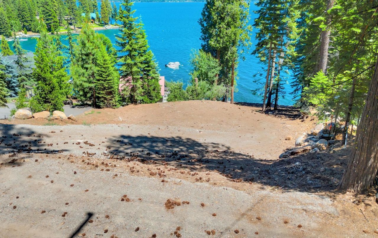 662 Peninsula Drive, Lake Almanor, CA 96137 Photo