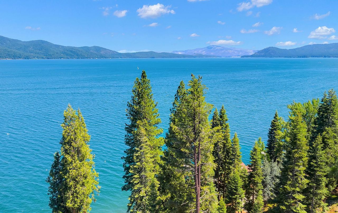 662 Peninsula Drive, Lake Almanor, CA 96137 Photo