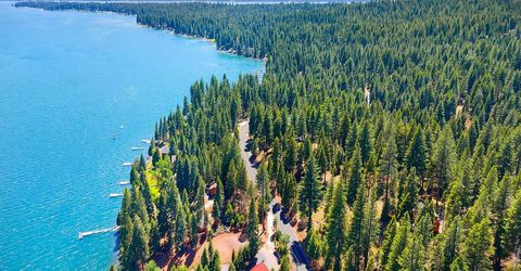 662 Peninsula Drive, Lake Almanor, CA 96137 Photo