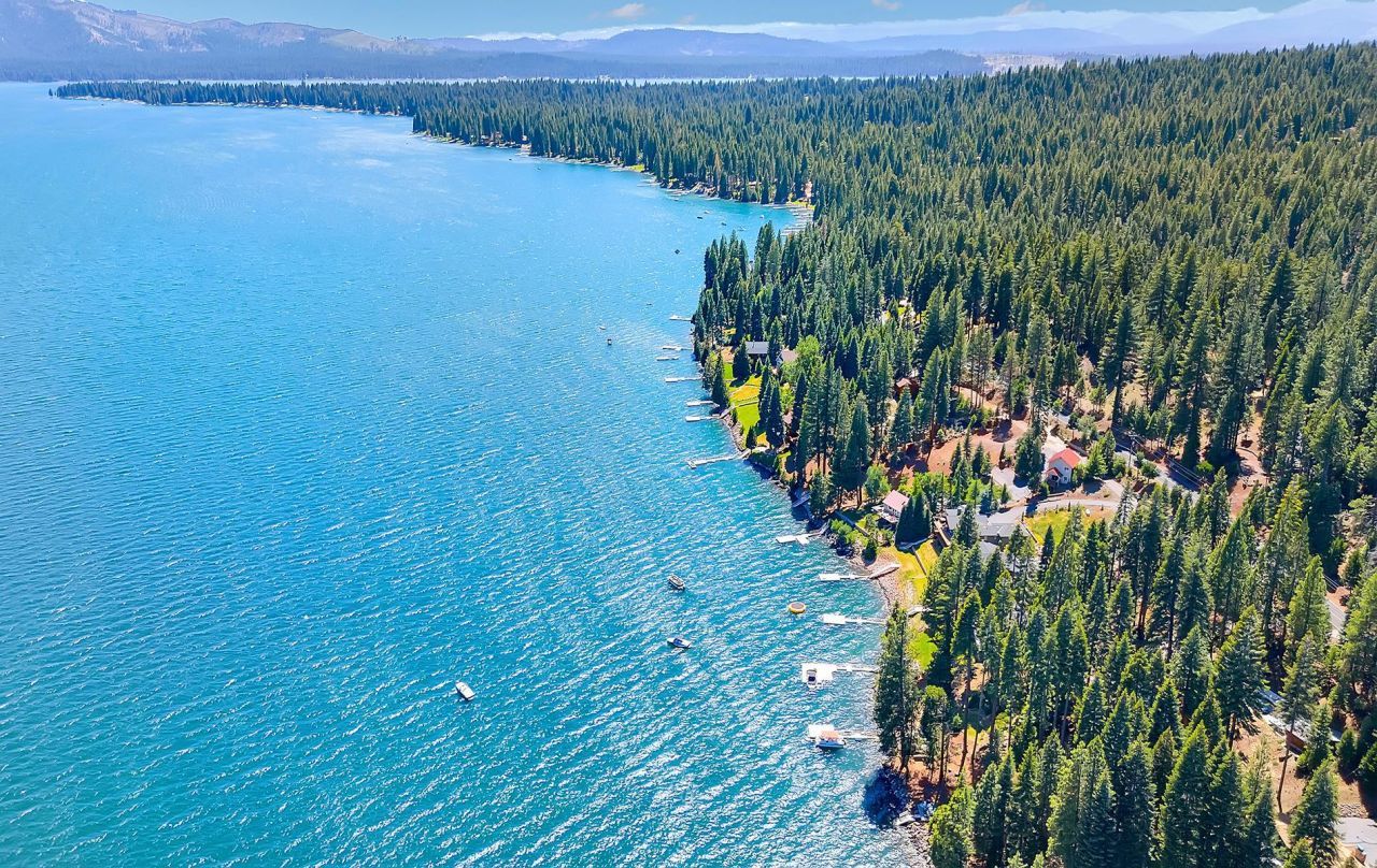 662 Peninsula Drive, Lake Almanor, CA 96137 Photo