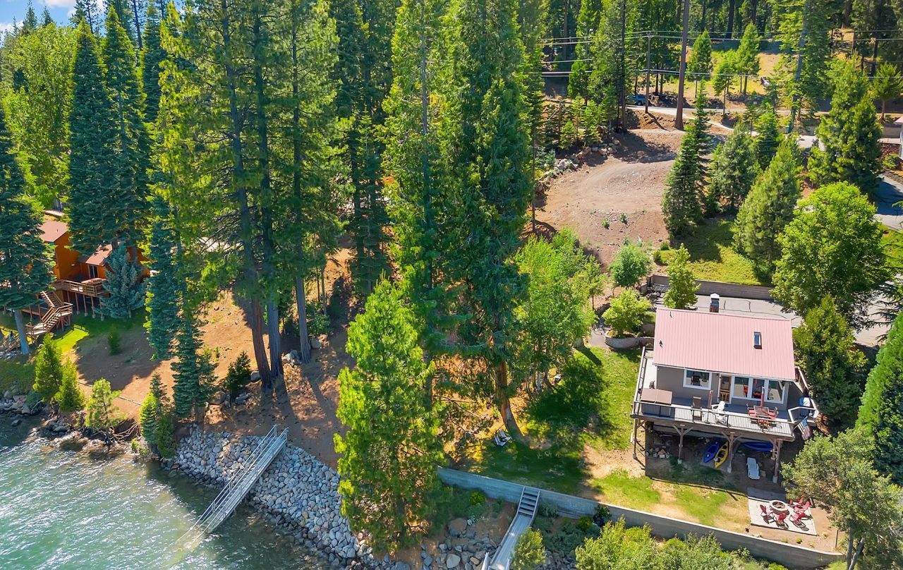 662 Peninsula Drive, Lake Almanor, CA 96137 Photo