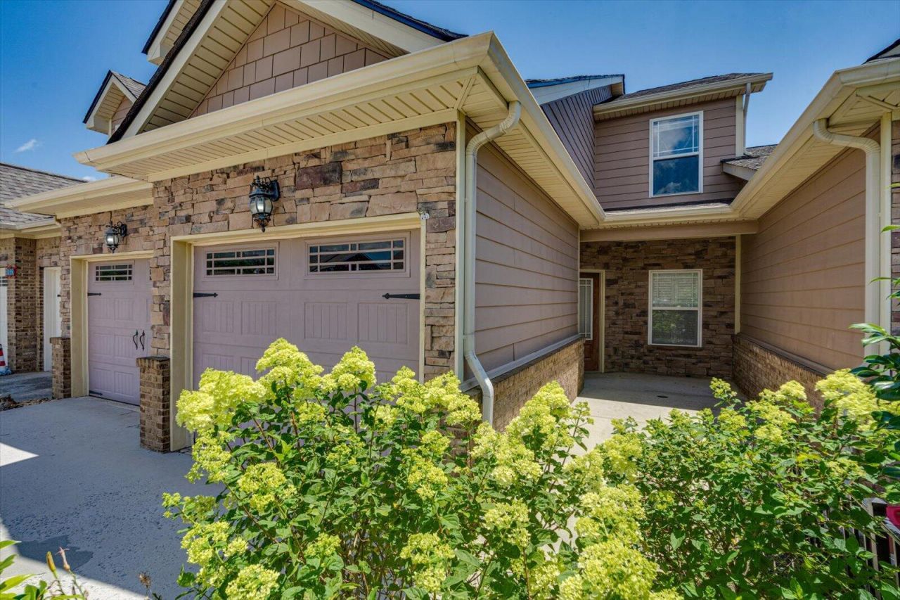 5396 Mandarin Circle, Hixson, TN 37343 Main Photo