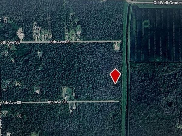 8th Ave SE, NAPLES, FL 34117